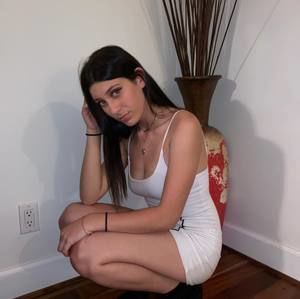 Meet your Posher, Daniella